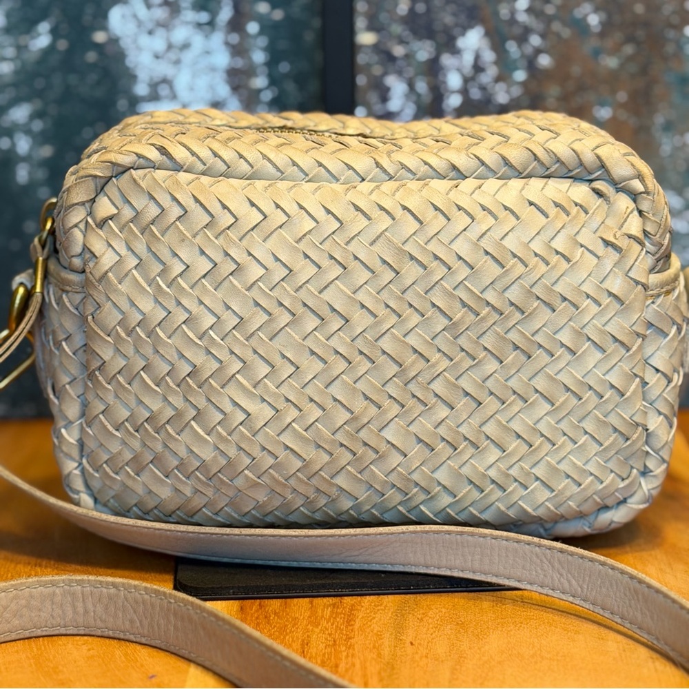 Madewell Transport Camera Bag: Woven Leather Edition (EUC) - Picture 4 of 14